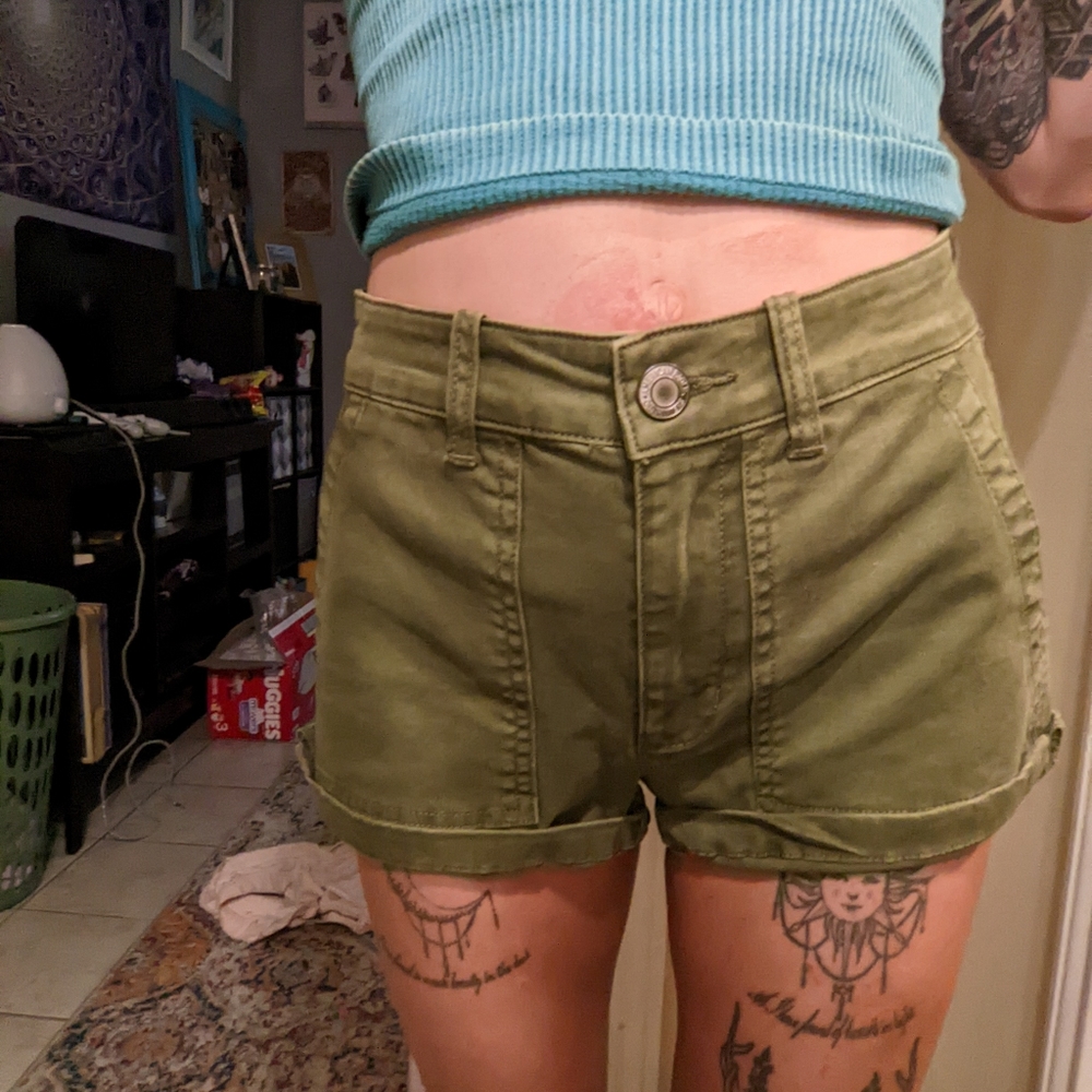 American eagle army green shorts
